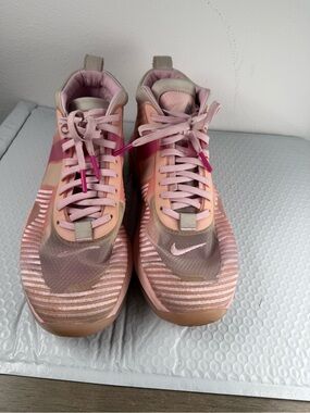 Nike LeBron x John Elliott Icon QS Pink Basketball Shoes Sneakers Men’s Size 10